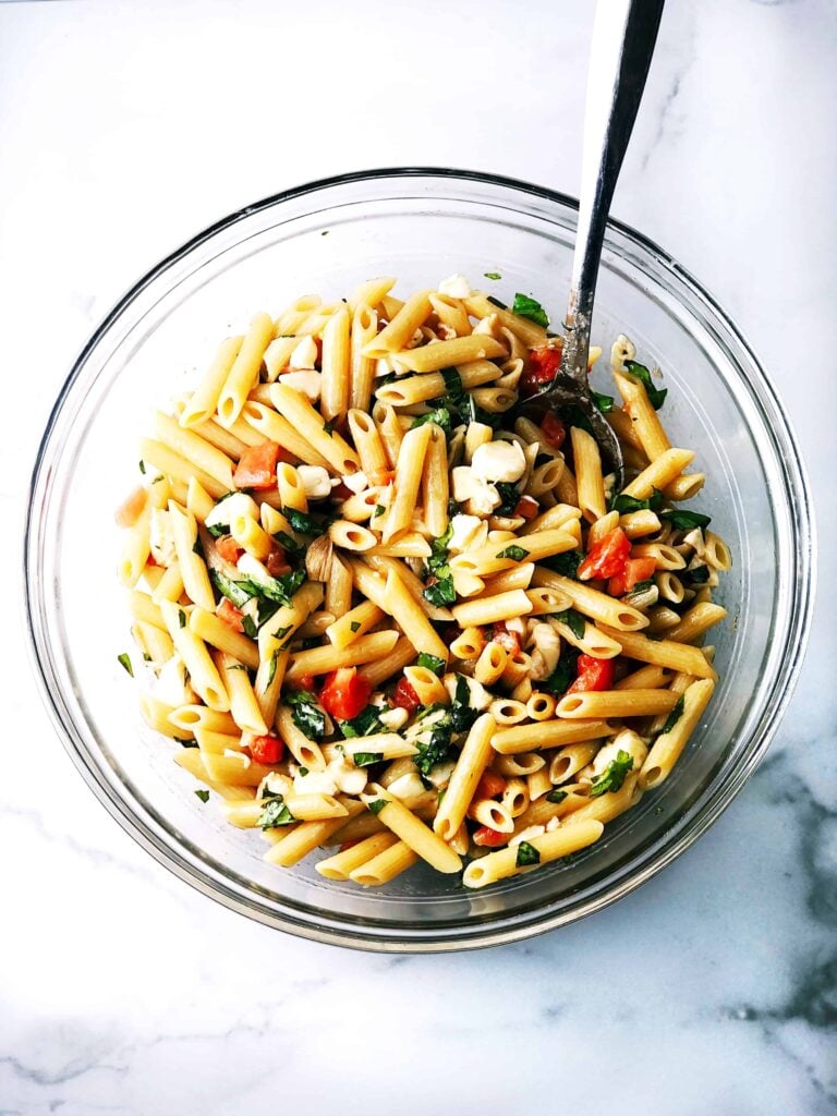 Pasta caprese in bowl