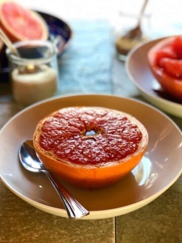 broiled-grapefruit