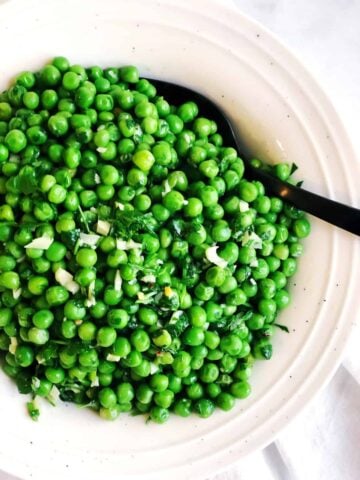 Italian Peas with garlic and parsley
