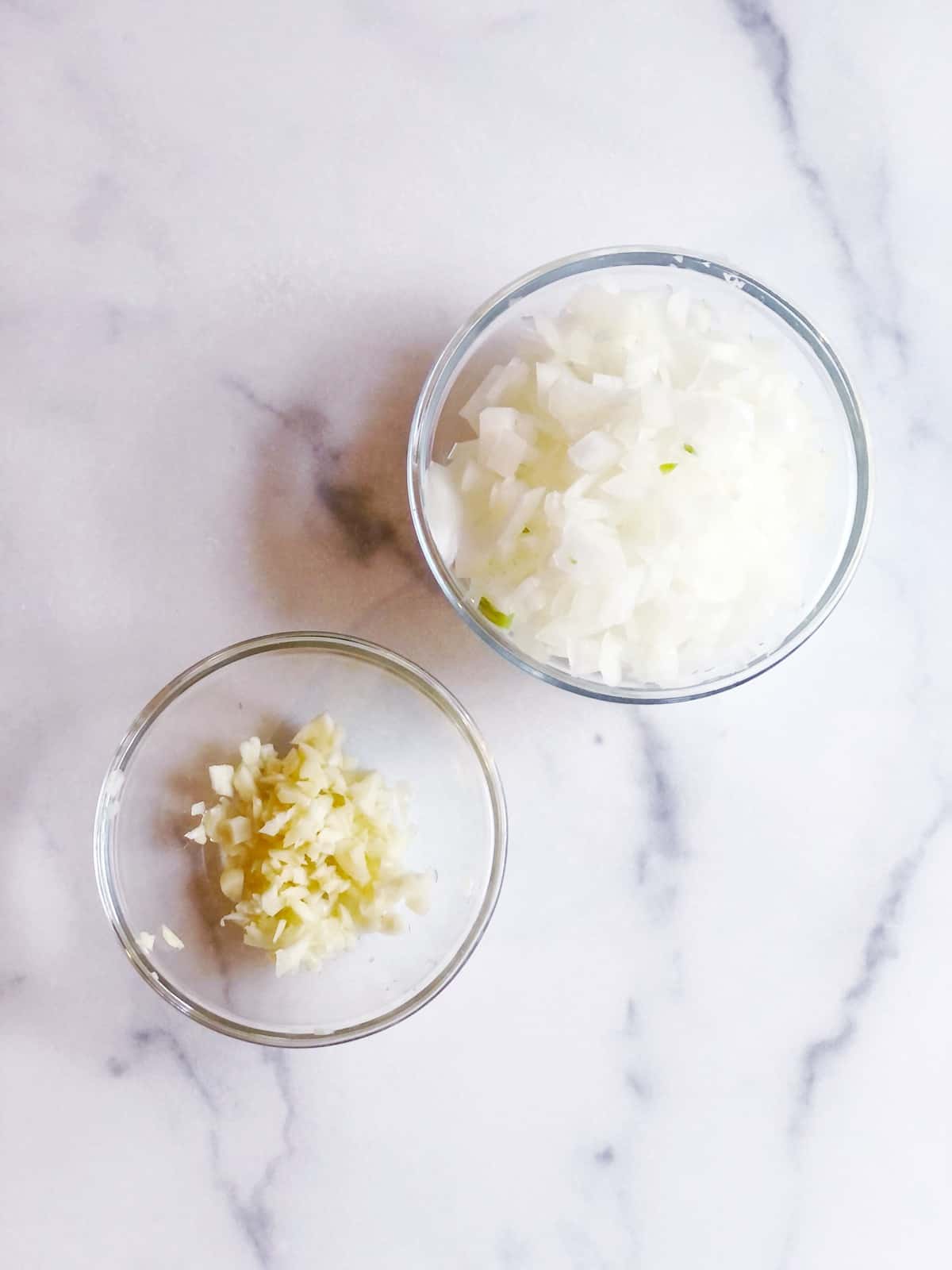 onions and garlic for chili