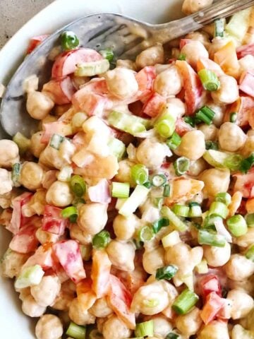 chickpea salad feature image