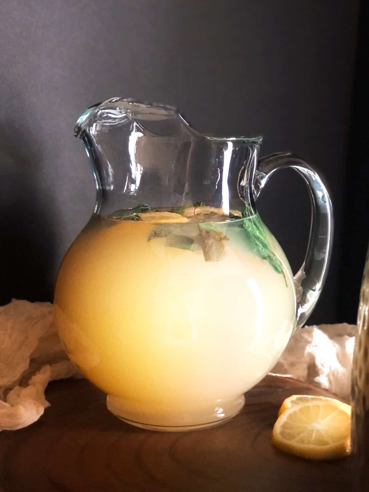 easy basil lemonade