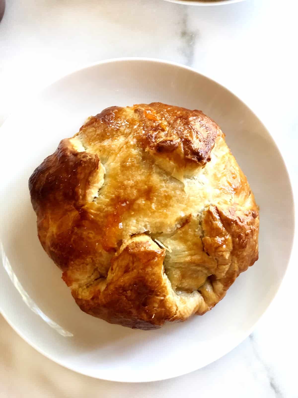 baked brie with puff pastry