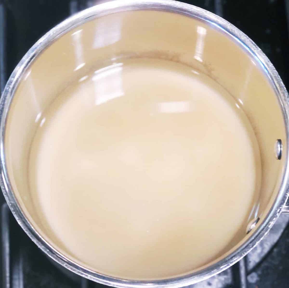 melting sugar and water