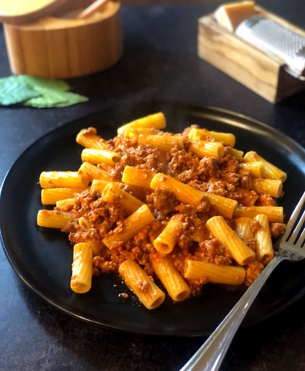 rigatoni bolognese