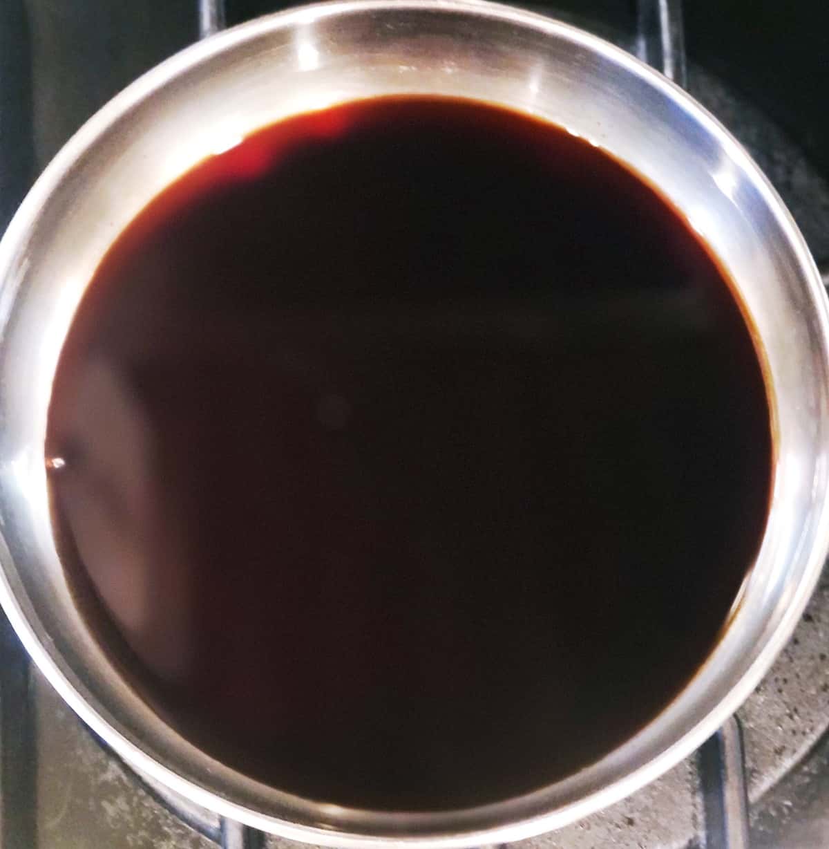balsamic vinegar in pan