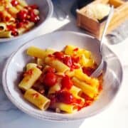 cherry tomato pasta in bowl
